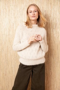 330-3 Noellegenser | Iris børstet alpakka | Rauma Garn
