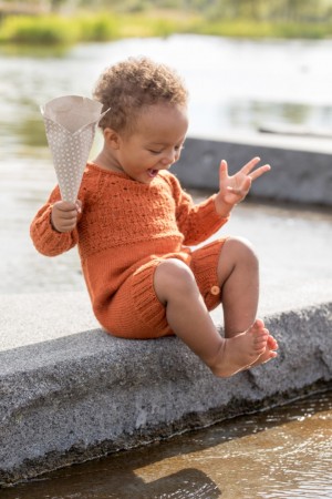 Rampe-romper og lue | Gullungengarn | House of Yarn