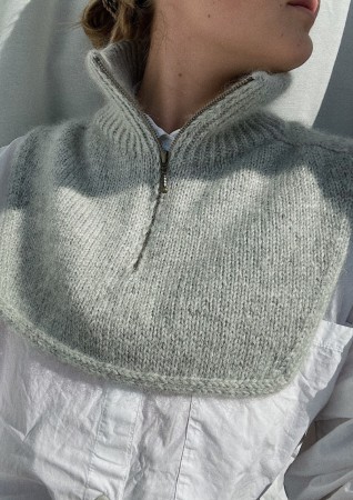 PETITEKNIT - ZIPPER NECK (PAPIRUTGAVE)
