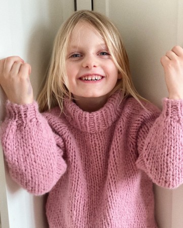 Louisiana Sweater barn | Strikkepakke PetiteKnit | Sandnes Garn
