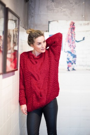 CP-025A Henriette genser RØD | Olava Camilla Pihl