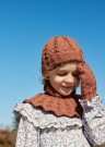 2009-5 Lue, votte og hals med flette Oppskrift Sandnes Garn thumbnail