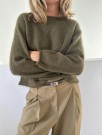 LeKnit Plain Yoke Blouse Tynn Silk Mohair og Alpakka Følgetråd Oliven thumbnail