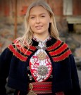 Stina tilpasset Telemarksbunadene Bunadstrikk  thumbnail
