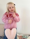 LeKnit Rosie Yoke Sweater junior (oppskrift) thumbnail