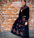 Martha tilpasset Sunnmørsbunaden, Ørskog Sort Bunadstrikk  thumbnail