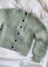 Novice Cardigan Mini Chunky Edition Oppskrift PetiteKnit thumbnail