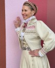 Ingrid tilpasset bunader med blomsterbroderier Bunadstrikk  thumbnail