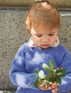 2211-6 Marley v-hals genser Børstet alpakka blå iris Strikkepakke thumbnail