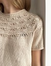 Leknit Noomi Tee (oppskrift) papir thumbnail