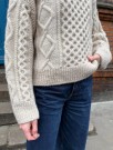 PetiteKnit Dagmar Sweater Peer Gynt og Alpakka følgetråd thumbnail