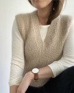 Friday Slipover V-neck ensfarget | Sunday og Tynn Silk Mohair lys beige Strikkepakke PetiteKnit thumbnail