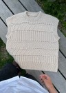 Petite Knit Ingrid Slipover Strikkepakke Peer gynt Marsipan  thumbnail