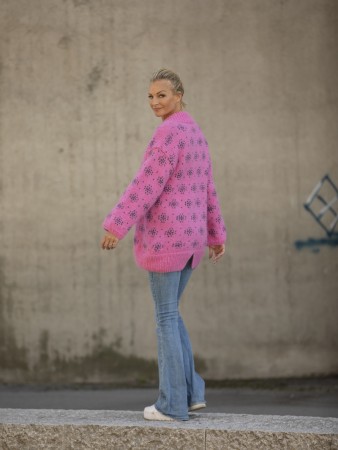 2227-2 Hazel genser rosa Strikkepakke Alpaca Bris