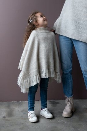 DSA105-13 Cosette poncho ALPAKKA WOOL & DG KIDSILK ERLE Strikkepakke