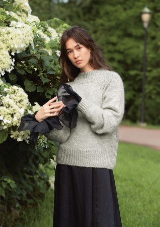 2109-7 Kelly genser Peer Gynt LYSGRÅ MELERT Tynn Silk mohair 