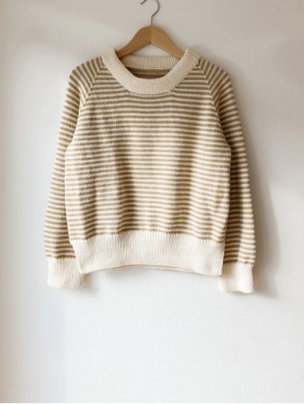 Barcode Sweater Peach og Snow Strikkepakke