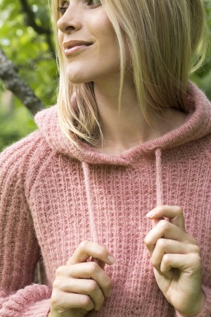 DSA80 Carin hettegenser Faerytale Varm rosa Du store Alpakka | Strikkepakke