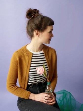 342-5 Collett sommerjakke | Petunia Villhonning 319 | Witre Design | Strikkepakke Rauma Garn