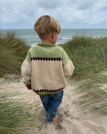 PetiteKnit Cross Sweater Junior (oppskrift) Papirutgave