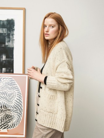 2302-3 Oxford cardigan Peer Gynt Tweed og Tynn Silk Mohair Strikkepakke