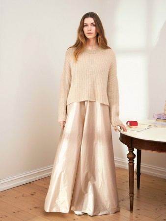 2403-4 Hilda Sweater Sunday og Tynn silk mohair Marsipan
