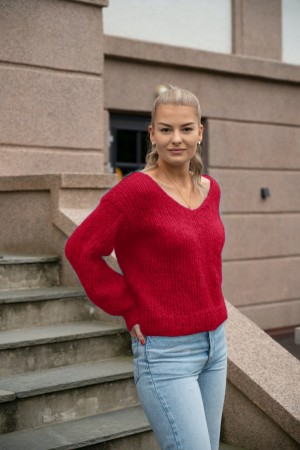 DG461-04B Amanda genser RØD MYK PÅFUGL