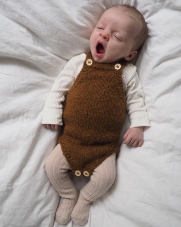 PetiteKnit Lillebrors romper Oppskrift (papir)