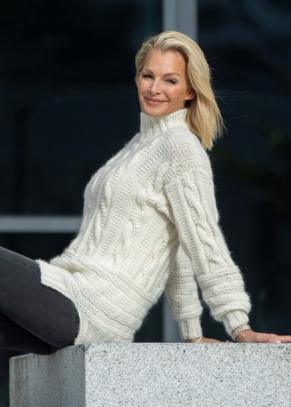 2226-1c Skylar genser Naturhvit Strikkepakke Alpaca Bris