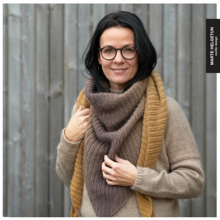No. 5 Teppesjal i Fargespill KORNÅKER Strikkepakke Marte Helgetun