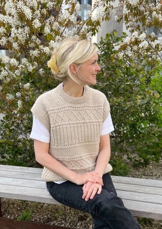 Petite Knit Ingrid Slipover Strikkepakke Peer gynt Marsipan 