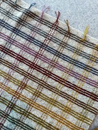 370-4 Pledd Finull Aftenstrikk Høstfarger Strikkepakke Rauma Garn