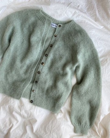 Novice Cardigan Mohair Edition Tynn Silk Mohair Støvet lys grønn Strikkepakke