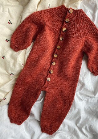 Ankers heldrakt Sunday | Oppskrift | Petite Knit