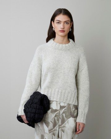 443 Kalamata vintergenser 3tråds strikkegarn og Alpakka lin Lys grå 