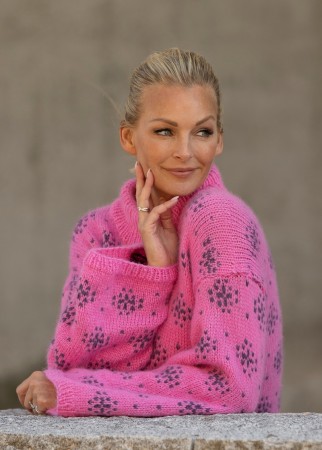 2227-2 Hazel genser ROSA Strikkepakke Alpaca Bris