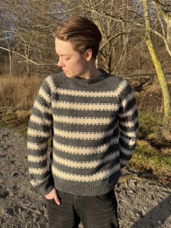 PetiteKnit Key Sweater Man Peer Gynt