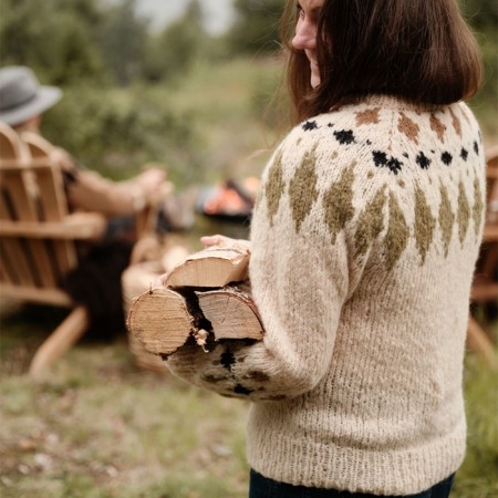 Village Sweater Beige Strikkepakke Tove Lindtein