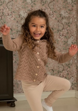 2225-8 Sahara jakke Trend Merino Petite Valnøtt Strikkepakke