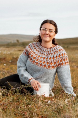 Multebær genser Sisu knitwear Lettlopi beige 