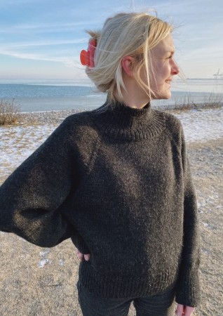 Louvre Sweater enkeltoppskrift (papriutgave) PetiteKnit