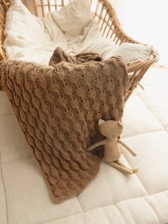 2413-3 Lilja babyblanket (oppskrift babyteppe)