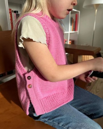 Lulu slipover barn (oppskrift) PetiteKnit