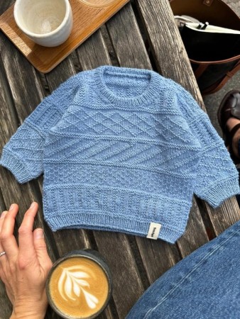 Storm Sweater baby (oppskrift) PetiteKnit